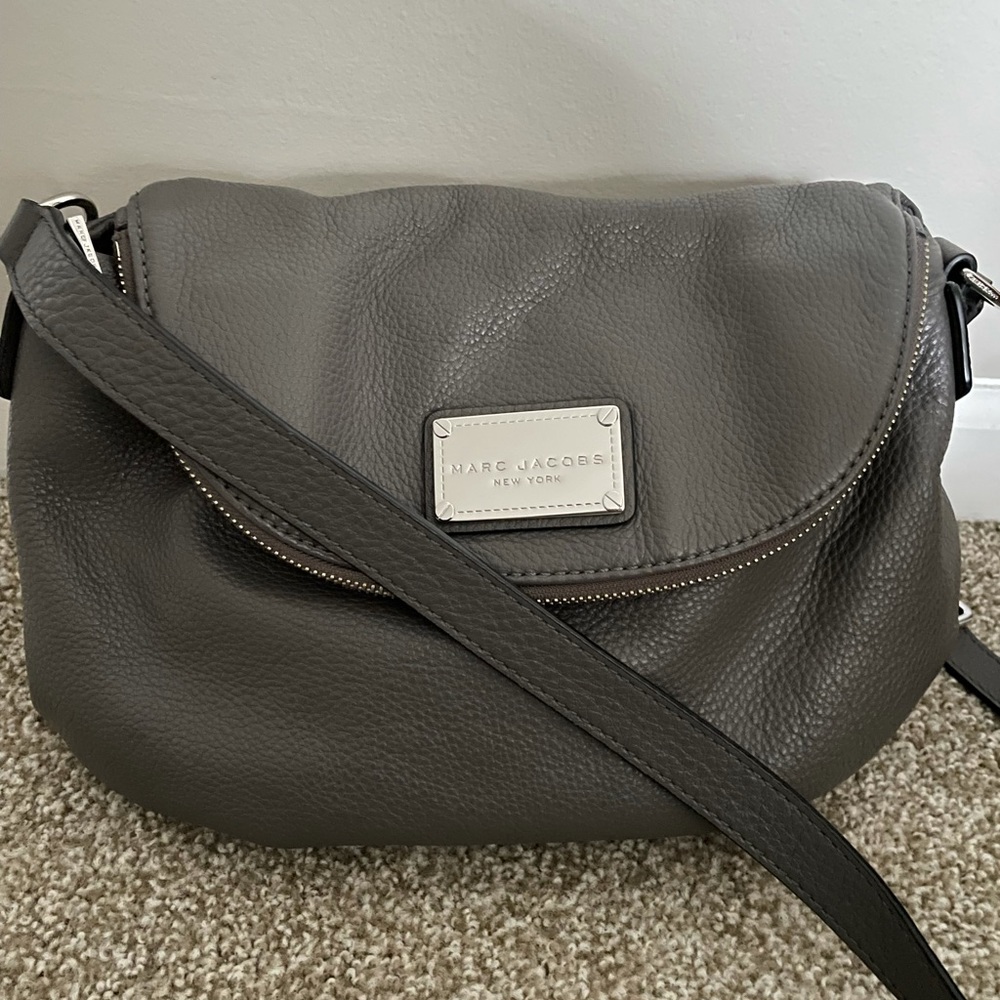 Marc Jacobs Large Natasha Q Crossbody Dark Gray- excellent condition
